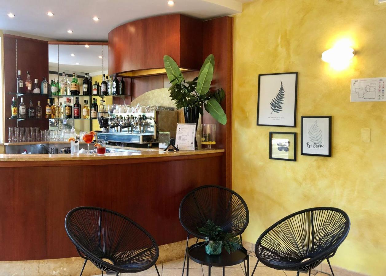 Hotel B&B Des Bains Milano Marittima Buitenkant foto