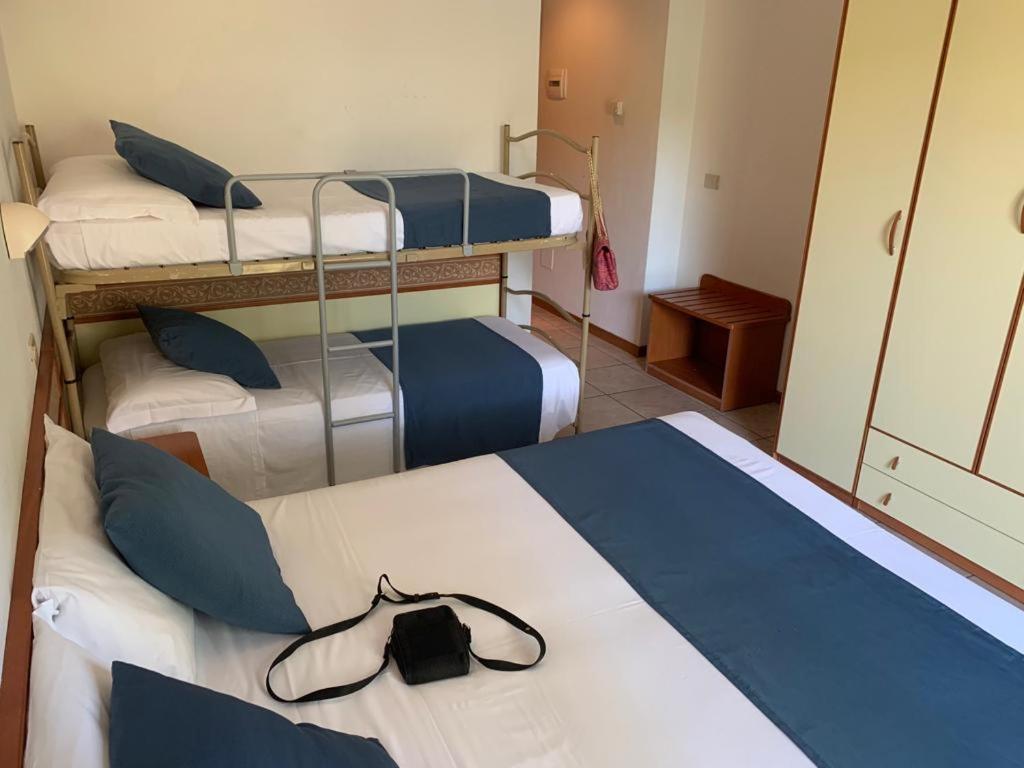 Hotel B&B Des Bains Milano Marittima Buitenkant foto