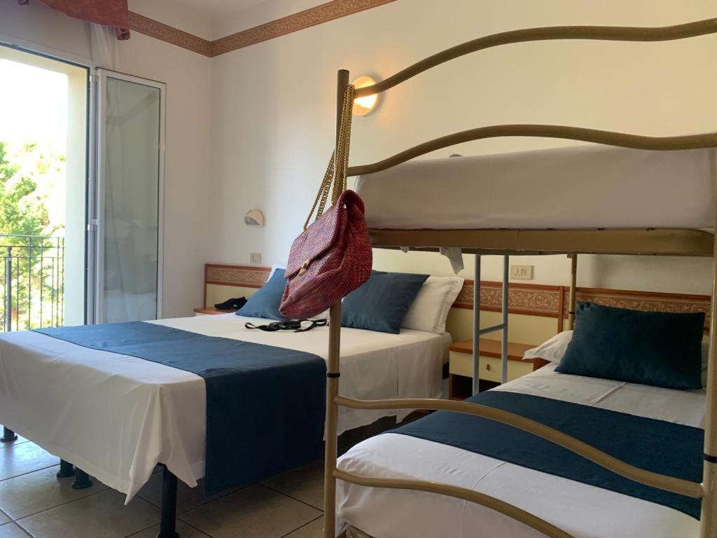 Hotel B&B Des Bains Milano Marittima Buitenkant foto